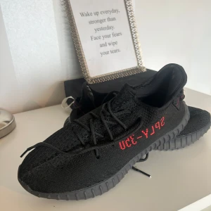 Adidas skor - Strl 46