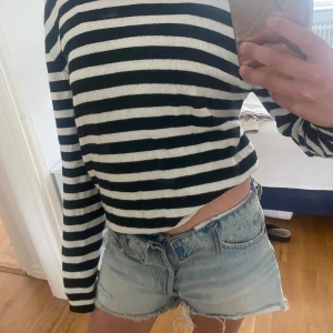 Stickad tröja - Jätte fin stickad tröja från Zara i cashmere/alpacka💕Bara använd ett fåtal gånger! 