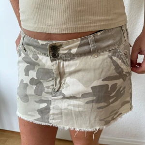 Low waist jeans kjol - Jättefin vintage low waist jeans kjol❤️❤️