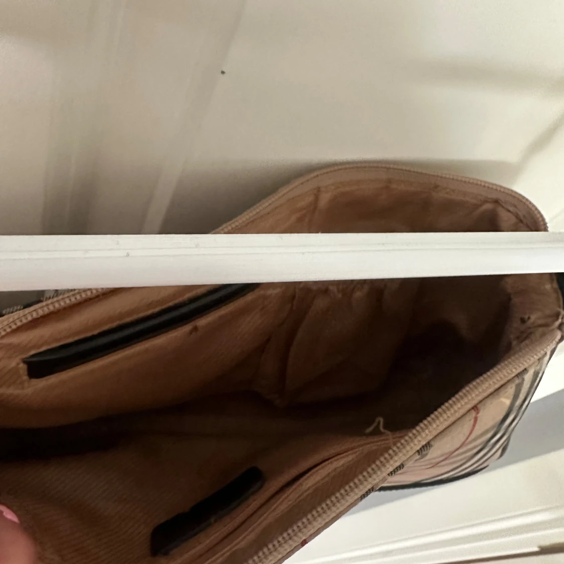 Burberry liknande väska  - 2