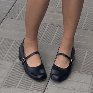 svarta marry jane - inte riktigt min stil