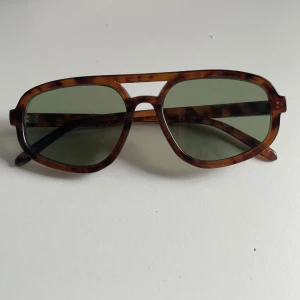 Solglasögon  - Retro solglasögon 