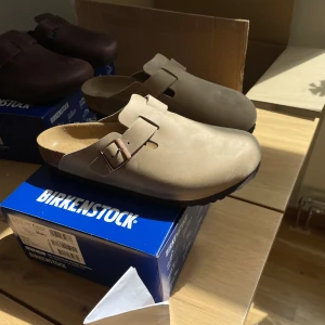 Birkenstock boston - Använda några gånger köpte från Junkyard säljer för ett bra pris så skulle säga att det är ganska fast