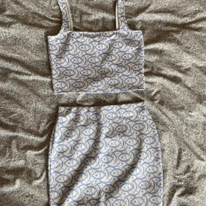 Misslisibell x NAKD set - Gulligt set från Mislisibells kollektion med NAKD! Toppen är i storlek S och kjolen är i Xs