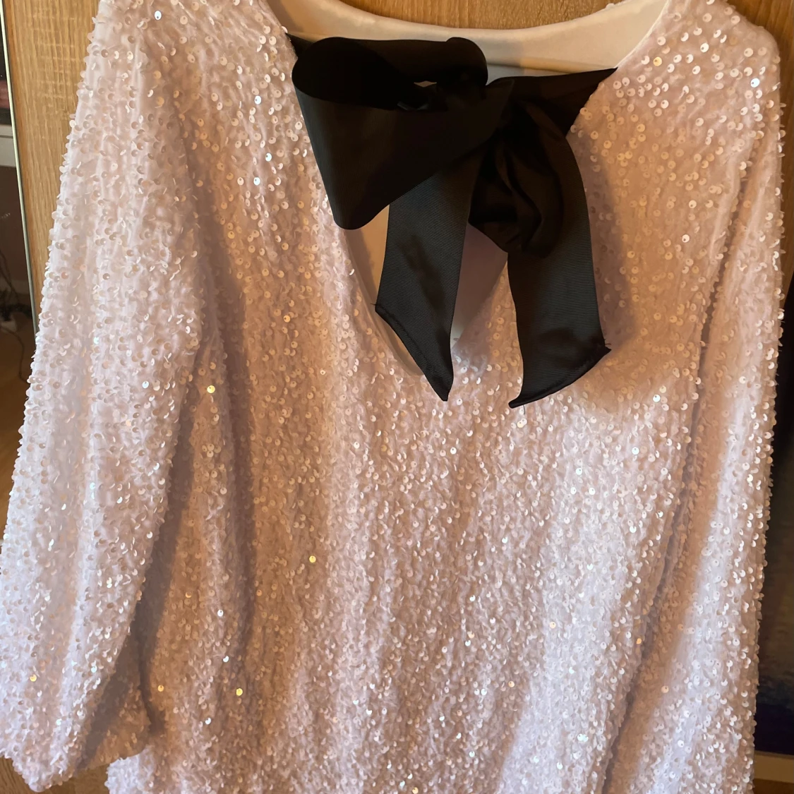 Fin paljettklänning  - 90