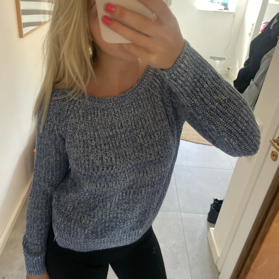 Blå stickad tröja - 91