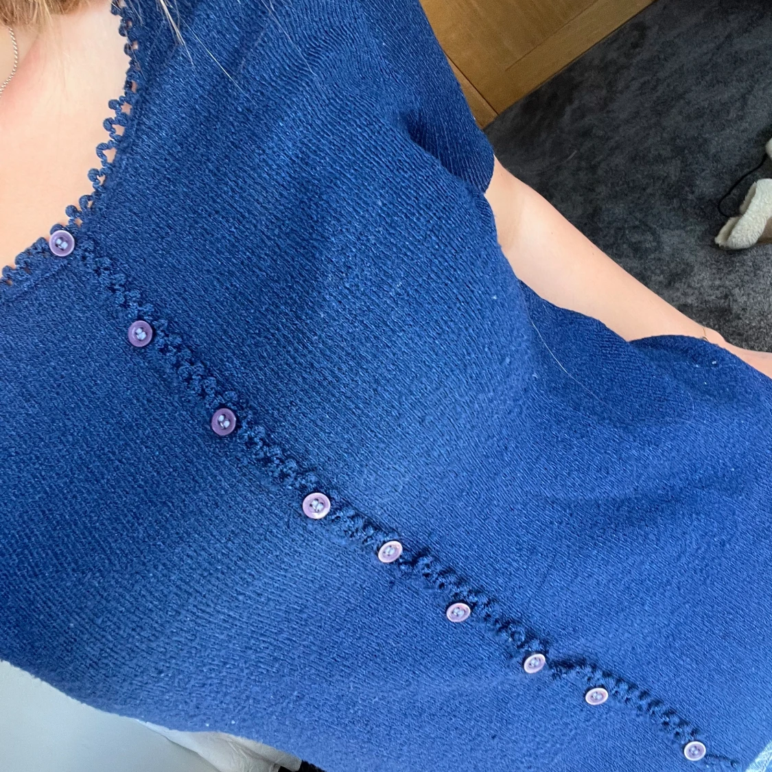 Blå stickad tröja - 1