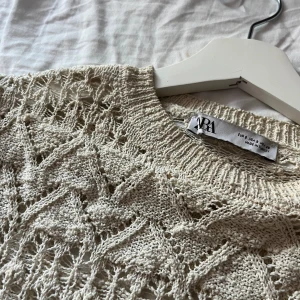 Zara  - Fin T-shirt från zara🤍💛