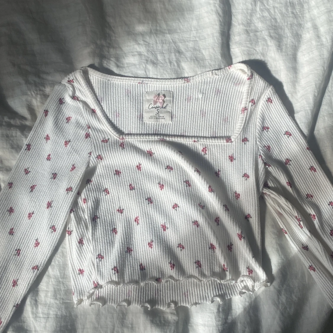 Vit blommig långärmad🤍💗