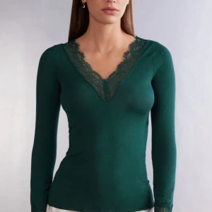 Intimissimi tröja  - Säljer nu min gröna intimissimi tröja som aldrig är använd💚💚nypris 449kr mitt pris 249kr