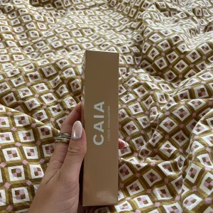 Liquid highlighter  - Obruten förpackning  Färgen pearl swirl 