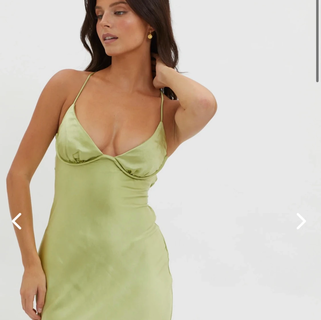 Grön satinklänning