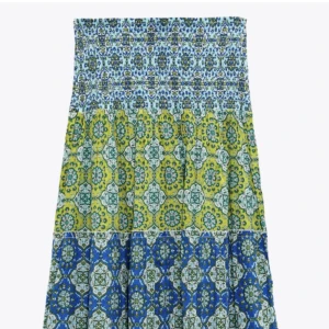 Zara långkkol - Säljer min zara långkjol. Den är slutsåld och mycket eftertraktad. Pris kan diskuteras vid snabb affär. Passar CS-M och är i storlek M. Köpt förra sommaren men använd 3-4 gånger och jättebra skick. 