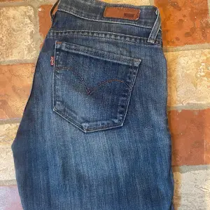 Low waist levis jeans 🥰