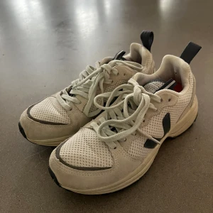 Veja sneakers - Storlek 40, fint skick. 