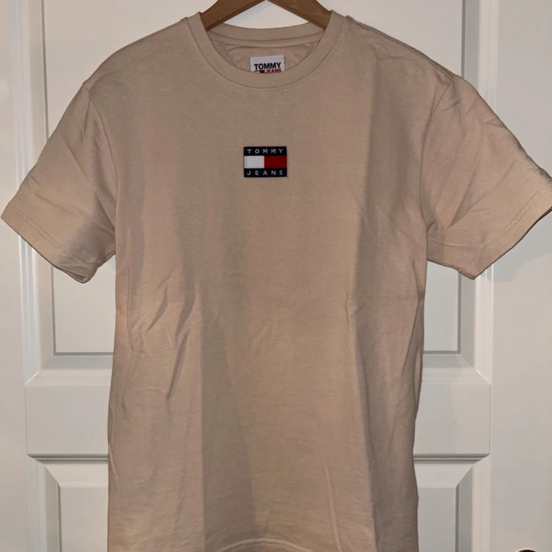 Tommy Hilfiger T-shirt i nyskick