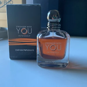 Stronger With You Intensely - Tjena! Säljer denna sällsynta parfym, SWY Intensely, som dofter oerhört gott. Ca 45/50 ml kvar och den passar perfekt till sommarkvällar🤩 Hör av er vid minsta fundering och pris kan självklart diskuteras🤝