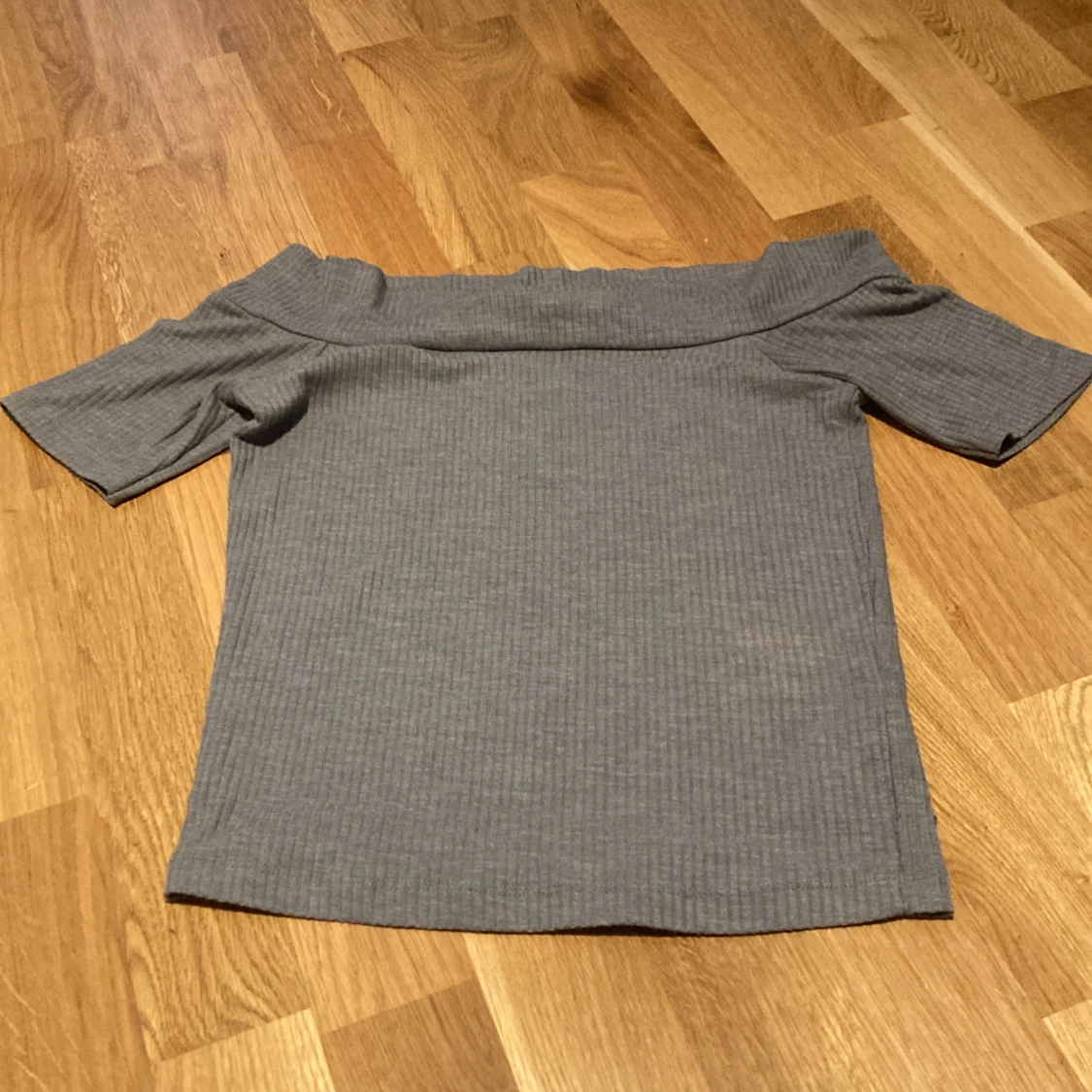 Off shoulder tröja - 90