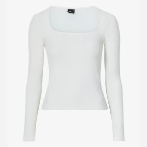 Vit långärmad tröja 🎀 - Vit långärmad tröja från gina tricot i storlek S. Knappt använd och skickas nytvättad  Ordinarie pris runt 200 kr Köp gärna via köp-nu funktionen 💞