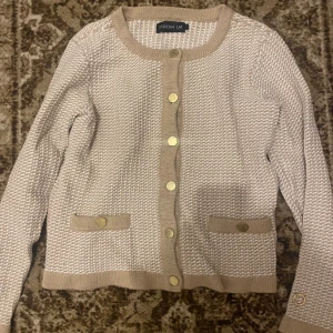 Fin kofta - Fin kofta från stockh lm Nypris ca 1000 storelek M passar till s och xs också!