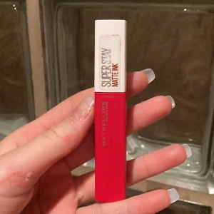 Läppstift  - Änvand en gång Bra Skick 