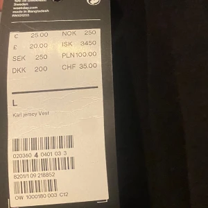 Weekday pullover - Helt ny weekday pullover med tags. St L 