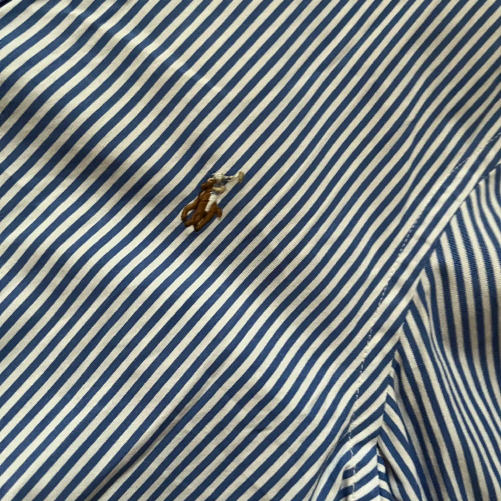 Polo shirts  Almost new. Skjortor.