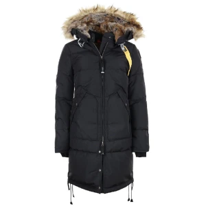 Parajumper jacka - Säljer en parajumper jacka som är köpt för ca 8500kr för 2 år sedan den är använd  2 gånger så den är som ny Storleken är xs/s