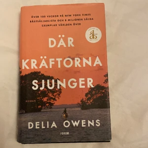 Bok: Där kräftorna sjunger - Omslagets kanter är bara lite slitna, själva sidorna är fräscha och som ny. 