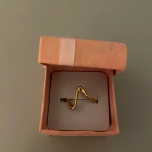 Ring Olympia  - Säljer denna super fina ring från Olympia helt oanvänd och ny då ja råka beställa två💕tveka inte på att höra av dig om du har frågor!
