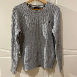 Ralph Lauren pullover - Aldrig använd, storleken är ungefär som S i herrstorlek