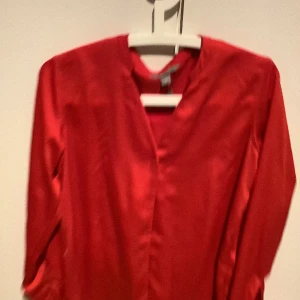 Blus Åhléns stl 34 men stor  - Stor i stl  Som 38/40 