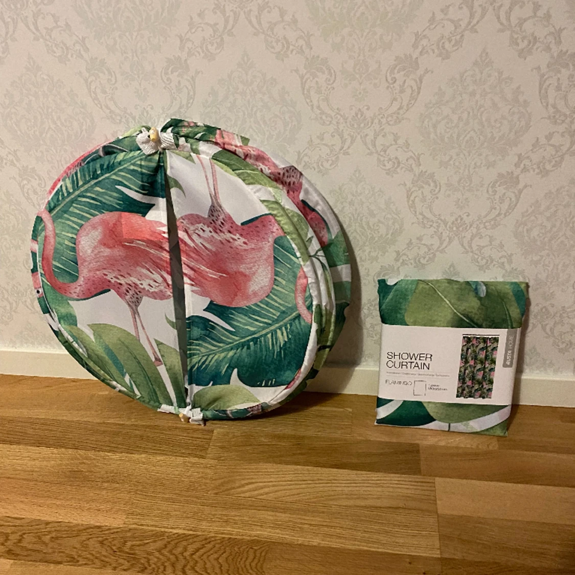 Duschdraperi och tvättkorg  - 91