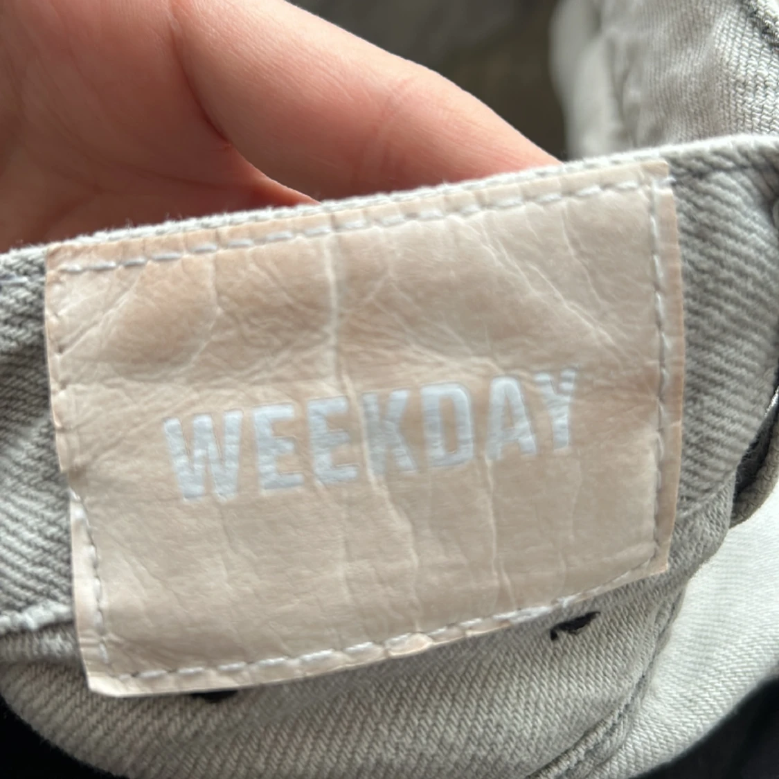 Baggy jeans från weekday strl 27/30 - 91