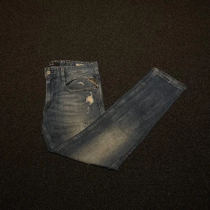 Replay Anbass Jeans - | Replay Anbass Jeans | Storlek: 33/32 | Skick: 9/10 | Nypris: Ca 1400kr | Vårt pris: 649kr |