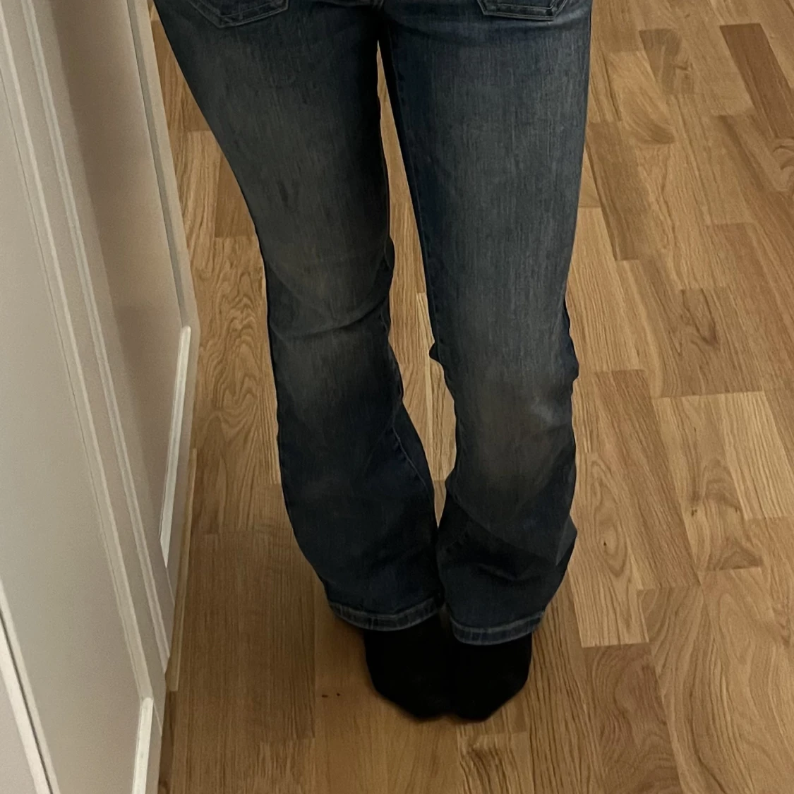 Low waist bootcut jeans.  - 91