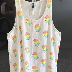 Glassigt sommarlinne - Linne med glasspinnar. H&M St M Bomull  Använt men helt ok.