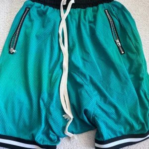 Snygga herr shorts  - Storlek M knappt använda 