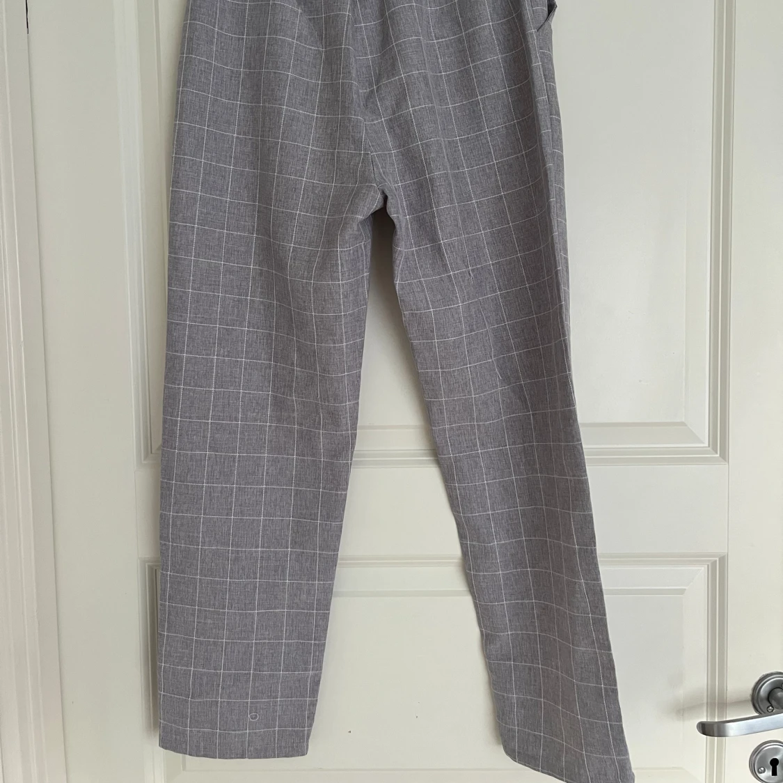 Stiliga kostymbyxor  - 90