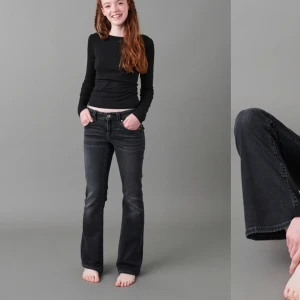 Fina jeans💓 - Säljer ett par jätte fina jeans från Gina tricot young. De har inga defekter eller liknande. Storlek 152. 