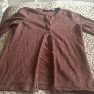 Saint tropez kofta - Super snygg saint tropez kofta i rosa lila färg!❤️ använd fåtal gånger och pristey kan diskuteras💕💕