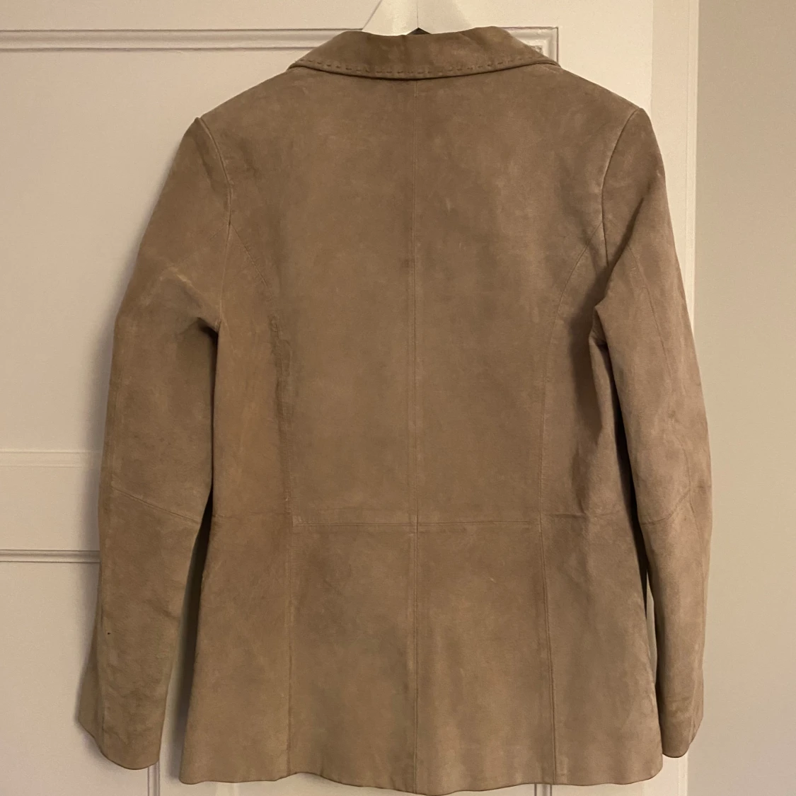 Beige kavaj i mocka - 91