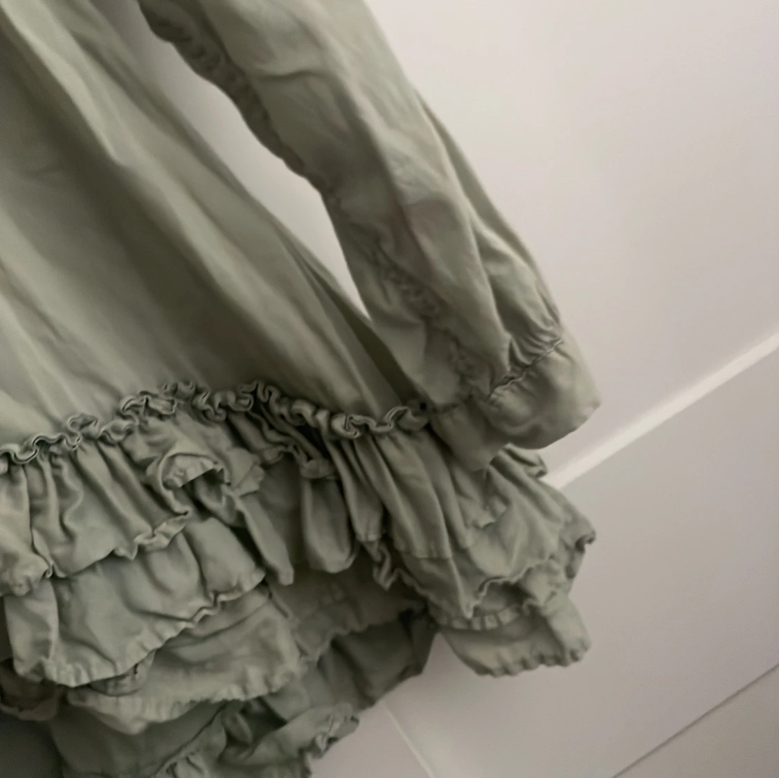 Säljer en grön blus för den kom inte till användning. - 92