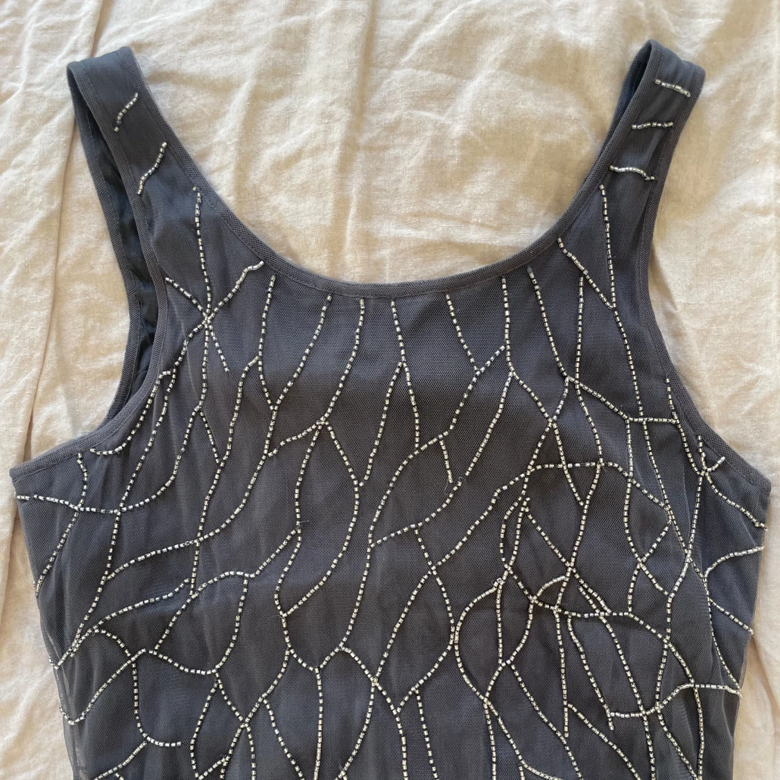 Grå klänning silver beads  - 92