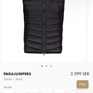 Parajumper väst - En helt ny parajumper väst. Ny skick inte använd än ända gång. Storleken är L
