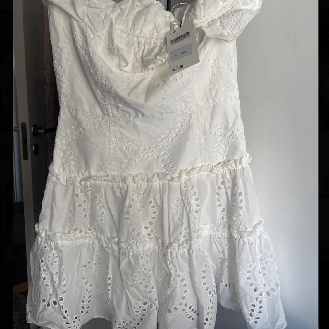 Vit broderad klänning  - 91