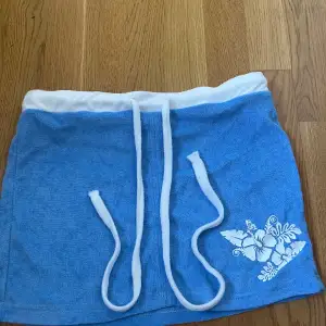 Jätte gullig strand kjol i mjukt ”handduksmaterial” från shein🩵
