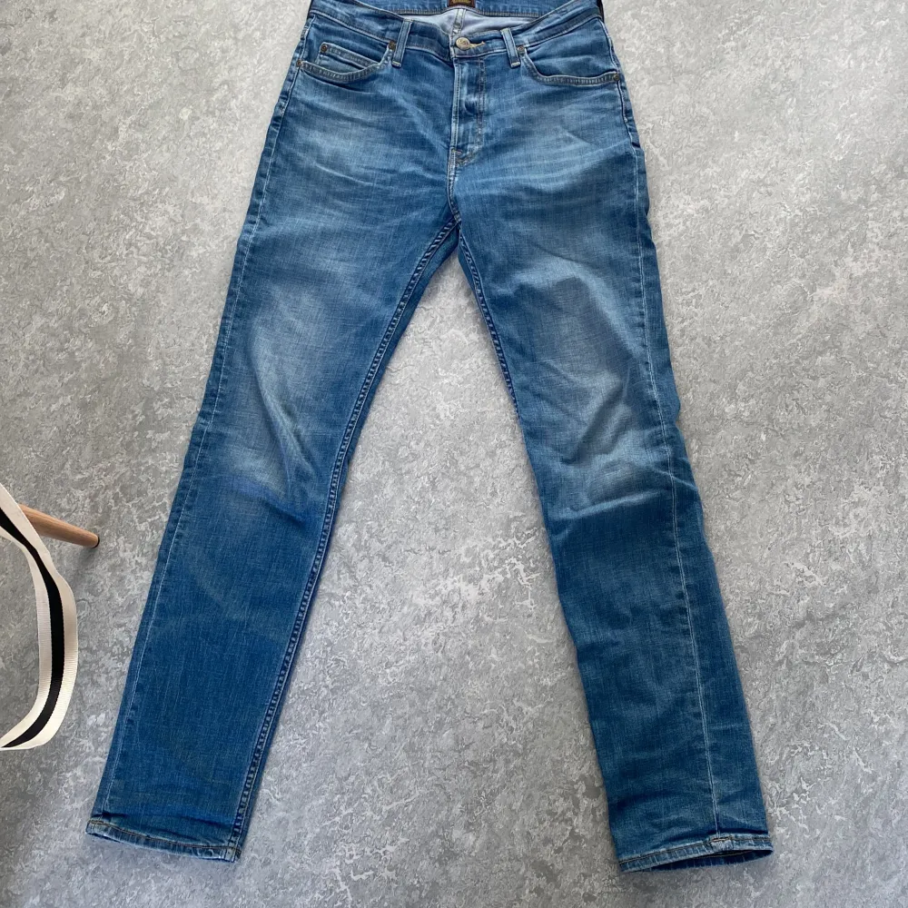 Lee slim jeans av modellen Rider. Fint skick och väldigt sköna.. Jeans & Byxor.
