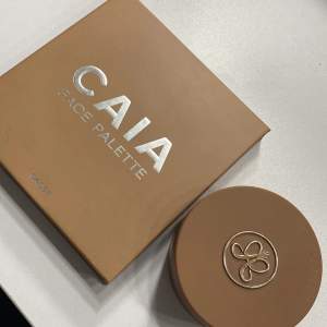 Caia och Anastasia bronzer ❤️ kan sälja styck pris, föreslå pris ❤️