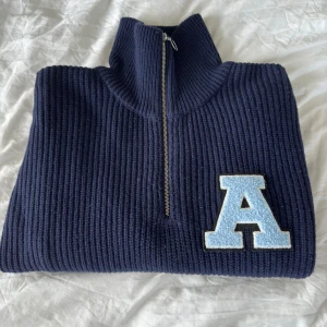 Axel Arigato - Axel Arigato tröja i storlek XL, använd nån enstaka gång & i väldigt gott skick